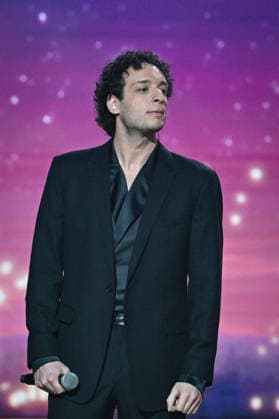 The Telethon show in Paris FA Angelo Del Vecchio performs Notre Dame de Paris during the Telethon show on France Television in Paris on December 5, 2025. Photo by Firas Abdullah ABACAPRESS.COM Paris Ile-de-France France  Copyright: xAbdullahxFiras ABACAx