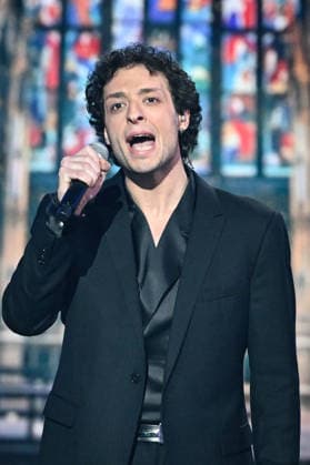 The Telethon show in Paris FA Angelo Del Vecchio performs Notre Dame de Paris during the Telethon show on France Television in Paris on December 5, 2025. Photo by Firas Abdullah ABACAPRESS.COM Paris Ile-de-France France  Copyright: xAbdullahxFiras ABACAx