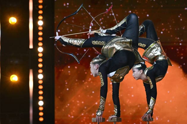 The Telethon show in Paris FA Cirque Phenix performs during the Telethon show on France Television in Paris on December 5, 2025. Photo by Firas Abdullah ABACAPRESS.COM Paris Ile-de-France France  Copyright: xAbdullahxFiras ABACAx