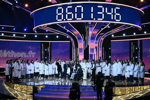 The Telethon show in Paris FA Researchers pose during the Telethon show on France Television in Paris on December 5, 2025. Photo by Firas Abdullah ABACAPRESS.COM Paris Ile-de-France France  Copyright: xAbdullahxFiras ABACAx