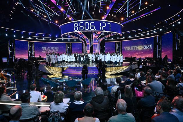 The Telethon show in Paris FA Researchers pose during the Telethon show on France Television in Paris on December 5, 2025. Photo by Firas Abdullah ABACAPRESS.COM Paris Ile-de-France France  Copyright: xAbdullahxFiras ABACAx