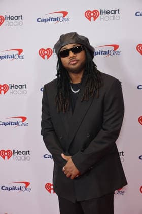iHeartRadio 102.7 KIIS FM s Jingle Ball 2025 - Arrivals Leon Thomas III attends iHeartRadio 102.7 KIIS FM s Jingle Ball 2025 at Intuit Dome on December 05, 2025 in Los Angeles, California. Inglewood INTUIT DOME California USA Copyright: xCraSH imageSPACEx