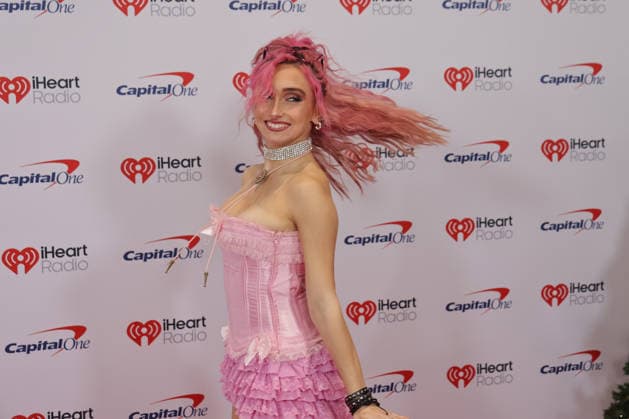 iHeartRadio 102.7 KIIS FM s Jingle Ball 2025 - Arrivals McKenzi Brooke attends iHeartRadio 102.7 KIIS FM s Jingle Ball 2025 at Intuit Dome on December 05, 2025 in Los Angeles, California. Inglewood INTUIT DOME California USA Copyright: xCraSH imageSPACEx
