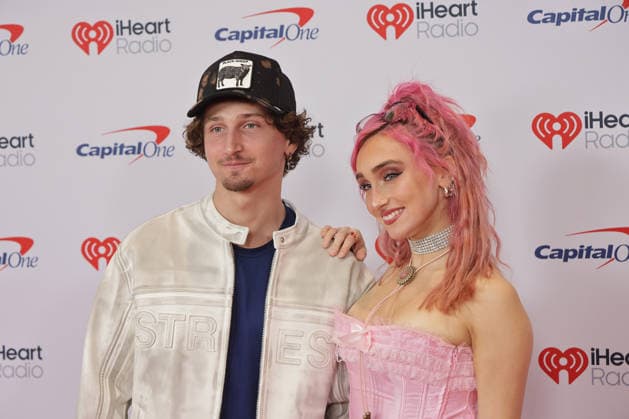 iHeartRadio 102.7 KIIS FM s Jingle Ball 2025 - Arrivals Reif Harrison, McKenzi Brooke attend iHeartRadio 102.7 KIIS FM s Jingle Ball 2025 at Intuit Dome on December 05, 2025 in Los Angeles, California. Inglewood INTUIT DOME California USA Copyright: xCraSH imageSPACEx