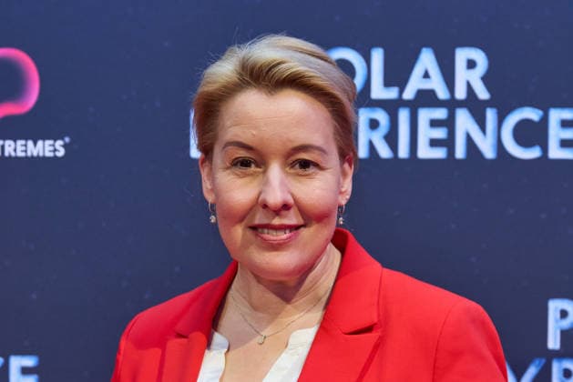 Franziska Giffey Opening of the exhibition POLAR EXPERIENCE The immersive exhibition about the Arctic and Antarctic in the Arena Berlin on 05 12 2025 Opening Polar Experience