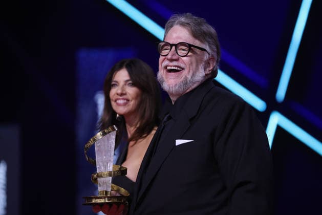 22eme Festival du Film de Marrakech Hommage a Guillermo del Toro Guillermo del Toro, with the Tribute Award, and Maribel Verdu during the Tribute Ceremony honoring Guillermo del Toro on day Eight of the 22nd Marrakech International Film Festival Marrakech, Morocco 05 12 2025 451298 2025 12 05 MARRAKECH Morocco  Copyright: xRomualdxMeigneuxx xStarfacex STAR_451298_015
