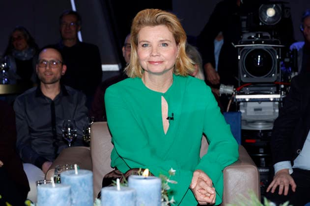 Annette Frier at the recording of the NDR Talk Show in the NDR television studio Lokstedt Hamburg, 05 12 2025 Foto:xH.xHartmannx xFuturexImagex ndr_talk0512_5227