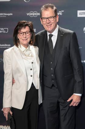 Gerd Müller with his wife Gertie Müller Hoorens at the presentation of the 18 German Sustainability Award 2025 at the Maritim Hotel Düsseldorf, 05 12 2025 Foto:xR.xSchmiegeltx xFuturexImagex dnp0512_5212