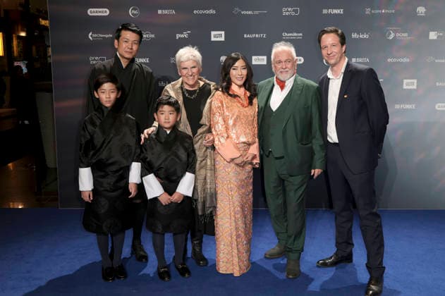 Jigme Khesar Namgyel Wangchuck and Jetsun Pema with family at the presentation of the 18 German Sustainability Award 2025 at the Maritim Hotel Düsseldorf, 05 12 2025 Foto:xR.xSchmiegeltx xFuturexImagex dnp0512_5258