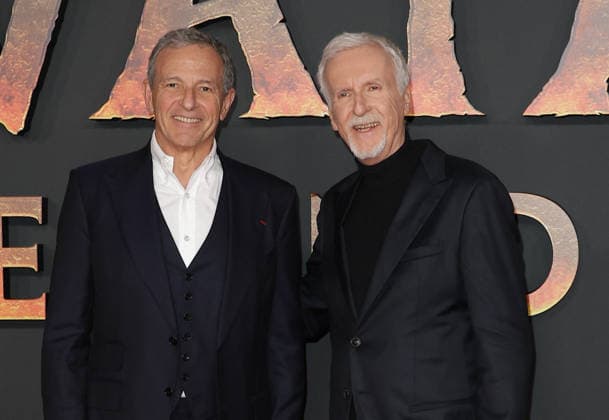 Bob Iger et James Cameron Avant première du film Avatar Fire and Ash Avatar de Feu et de Cendres à la Seine Musicale de Boulogne Billancourt le 5 décembre 2025 Coadic Guirec Bestimage Preview screening of the film Avatar Fire and Ash at the Seine Musicale in Boulogne Billancourt on December 5, 2025 Paris France  Copyright: xCOADICxGUIRECx xBESTIMAGExCOADICxGUIRECx xBESTIMAGEx