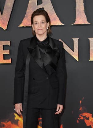 Sigourney Weaver Avant première du film Avatar Fire and Ash Avatar de Feu et de Cendres à la Seine Musicale de Boulogne Billancourt le 5 décembre 2025 Coadic Guirec Bestimage Preview screening of the film Avatar Fire and Ash at the Seine Musicale in Boulogne Billancourt on December 5, 2025 Paris France  Copyright: xCOADICxGUIRECx xBESTIMAGExCOADICxGUIRECx xBESTIMAGEx