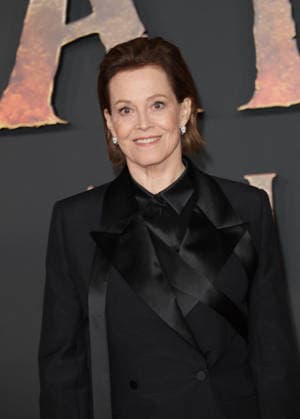 Sigourney Weaver Avant première du film Avatar Fire and Ash Avatar de Feu et de Cendres à la Seine Musicale de Boulogne Billancourt le 5 décembre 2025 Coadic Guirec Bestimage Preview screening of the film Avatar Fire and Ash at the Seine Musicale in Boulogne Billancourt on December 5, 2025 Paris France  Copyright: xCOADICxGUIRECx xBESTIMAGExCOADICxGUIRECx xBESTIMAGEx