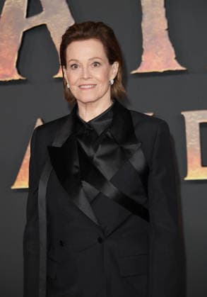 Sigourney Weaver Avant première du film Avatar Fire and Ash Avatar de Feu et de Cendres à la Seine Musicale de Boulogne Billancourt le 5 décembre 2025 Coadic Guirec Bestimage Preview screening of the film Avatar Fire and Ash at the Seine Musicale in Boulogne Billancourt on December 5, 2025 Paris France  Copyright: xCOADICxGUIRECx xBESTIMAGExCOADICxGUIRECx xBESTIMAGEx