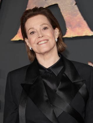 Sigourney Weaver Avant première du film Avatar Fire and Ash Avatar de Feu et de Cendres à la Seine Musicale de Boulogne Billancourt le 5 décembre 2025 Coadic Guirec Bestimage Preview screening of the film Avatar Fire and Ash at the Seine Musicale in Boulogne Billancourt on December 5, 2025 Paris France  Copyright: xCOADICxGUIRECx xBESTIMAGExCOADICxGUIRECx xBESTIMAGEx
