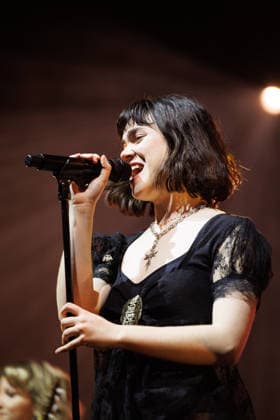 The Last Dinner Party performs in Brighton, UK Brighton, UK, The Last Dinner Party, Friday 5 December 2025 at Brighton Centre. Persons pictured: Abigail Morris lead vocals, Credit:Andy Sturmey Avalon United Kingdom  Copyright: xAndyxSturmeyx xAvalonx 1056857987