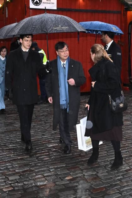 Shimon Sakaguchi, laureate in medicine, arrives as the Nobel laureates will sign the Nobel Chairs at the Nobel Museum in Stockholm, Sweden, December 6, 2025 STOCKHOLM SWEDEN x10090x  Copyright: xClaudioxBresciani TTx NOBEL CHAIRS ARE SIGNED BY THE PRIZE WINNERS cyDNslOKHcU