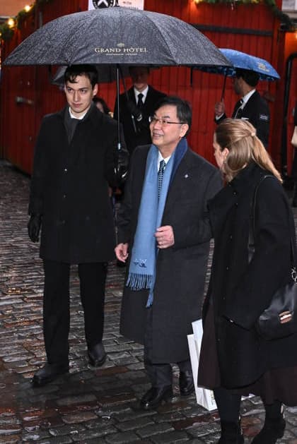 Shimon Sakaguchi, laureate in medicine, arrives as the Nobel laureates will sign the Nobel Chairs at the Nobel Museum in Stockholm, Sweden, December 6, 2025 STOCKHOLM SWEDEN x10090x  Copyright: xClaudioxBresciani TTx NOBEL CHAIRS ARE SIGNED BY THE PRIZE WINNERS mMUz1hI4RxA