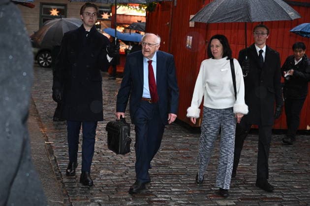 John Clarke, laureate in physics, arrives as the Nobel laureates sign the Nobel Chairs at the Nobel Museum in Stockholm, Sweden, December 6, 2025 STOCKHOLM SWEDEN x10090x  Copyright: xClaudioxBresciani TTx NOBEL CHAIRS ARE SIGNED BY THE PRIZE WINNERS Gi4t49BRTko