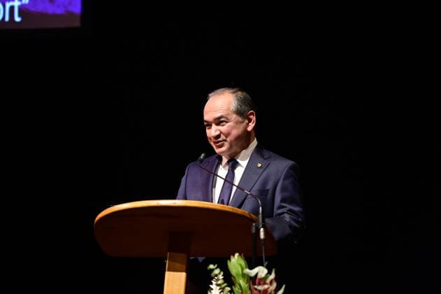 Octavian Ursu at the ceremony for the awarding of the Meridian of Honorary Office at the Gerhart Hauptmann Theater Görlitz Görlitz, 05 12 2025 Copyright: xMatthiasxWehnertx