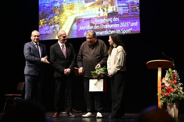 Octavian Ursu, Reinhard Seeliger,Matthias Eisenberg and Constanze Geier at the ceremony for the awarding of the Meridian of Honorary Office at the Gerhart Hauptmann Theater Görlitz Görlitz, 05 12 2025 Copyright: xMatthiasxWehnertx
