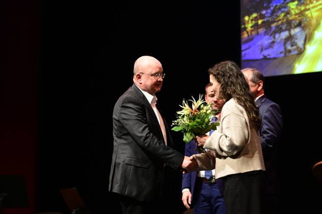 Marco Mende, Martin Schulz, Octavian Ursu and Constanze Geier at the ceremony for the awarding of the Meridian of Honorary Office at the Gerhart Hauptmann Theater Görlitz Görlitz, 05 12 2025 Copyright: xMatthiasxWehnertx
