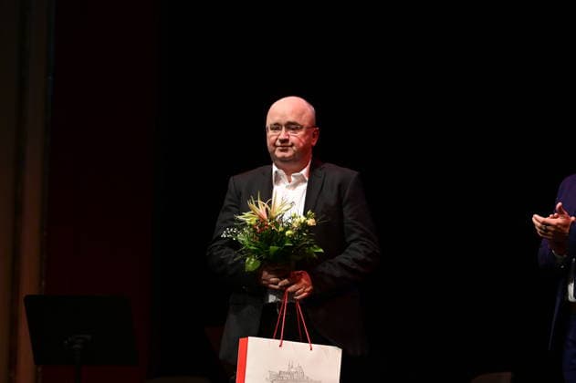 Marco Mende at the ceremony for the awarding of the Meridian of Honorary Office at the Gerhart Hauptmann Theater Görlitz Görlitz, 05 12 2025 Copyright: xMatthiasxWehnertx