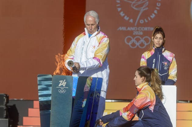 Rome Foro Italico start ceremony of the Olympic flame relay for the 2026 Milan Olympics Map in the photo Giovanni Malagò lights the brazier  Copyright: xSTEFANOxCAROFEIx xipa-agency.netx xFOTOGRAMMAx xSTEFANOxCAROFEIx IPA_Agency_IPA68811875