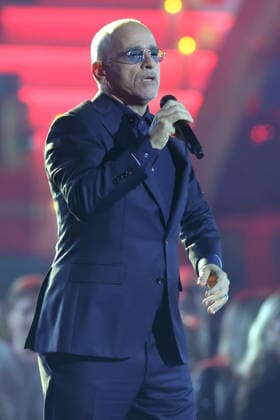 The Great Christmas Show 2025 Eros Ramazzotti Italian pop singer, songwriter and music producer The Great Christmas Show presented by Giovanni Zarrella ZDF Live broadcast from 04 12 2025 in the Baden Arena Offenburg Offenburg, Baden Württemberg, Germany