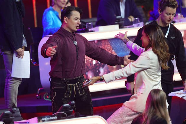 The Great Christmas Show 2025 Andreas Gabalier Austrian singer of popular music welcomes Jana Ina Zarrella The Great Christmas Show presented by Giovanni Zarrella ZDF Live broadcast from 04 12 2025 in the Baden Arena Offenburg Offenburg, Baden Württemberg, Germany