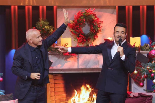 The Great Christmas Show 2025 Presenter Giovanni Zarrella with Eros Ramazzotti Italian pop singer, songwriter and music producer The Great Christmas Show presented by Giovanni Zarrella ZDF Live broadcast from 04 12 2025 in the Baden Arena Offenburg Offenburg, Baden Württemberg, Germany