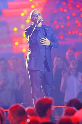 The Great Christmas Show 2025 Eros Ramazzotti Italian pop singer, songwriter and music producer The Great Christmas Show presented by Giovanni Zarrella ZDF Live broadcast from 04 12 2025 in the Baden Arena Offenburg Offenburg, Baden Württemberg, Germany