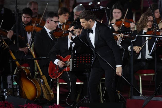 Vatican City, Italy - December 6, 2025: Michael Steven Buble performs in concert before the Pope. Pope Leo XIV attends the concert for the poor with Canadian singer Michael Steven Buble and Serena Autieri held in the Paul VI Hall in the Vatican.  Copyright: xmarcoxiacobuccix xipa-agency.netx xmarcoxiacobuccix IPA_Agency_IPA68834525