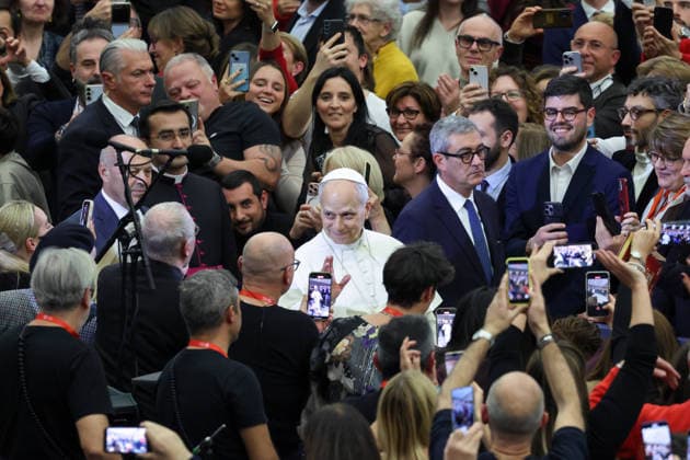 December 6, 2025, Rome, Rome, Italy: Pope Leo XIV attends the concert for the poor with Canadian singer Michael Steven Buble and Serena Autieri held in the Paul VI Hall in the Vatican. Vatican City 06 12 2025 Rome Italy  - ZUMAa289 20251206_zia_a289_103 Copyright: xMariaxLauraxAntonellix