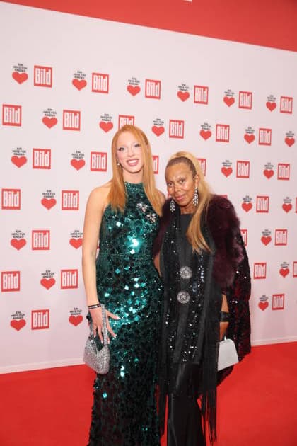 Donation Gala A Heart for Children 2025 Anna Ermakova and Angela Ermakova at the TV donation gala A Heart for Children at Studio Adlershof on 06 12 2025 in Berlin Copyright: xEventpressxKochanx