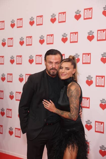 Donation gala Ein Herz für Kinder 2025 Alain Midzic and Sophia Thomalla at the TV donation gala Ein Herz für Kinder at Studio Adlershof on 06 12 2025 in Berlin Copyright: xEventpressxKochanx