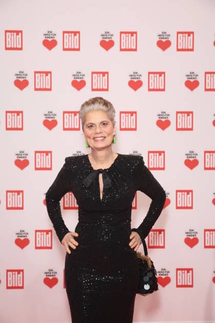 Donation gala A Heart for Children 2025 Sarah Wiener at the TV donation gala A Heart for Children at Studio Adlershof on 06 12 2025 in Berlin Copyright: xEventpressxKochanx