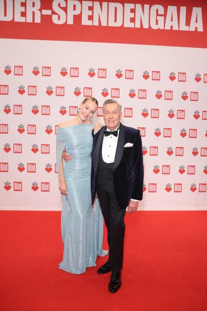 Donation gala Ein Herz für Kinder 2025 Annalena Keiler daughter Roland Kaiser and Roland Kaiser at the TV donation gala Ein Herz für Kinder at Studio Adlershof on 06 12 2025 in Berlin Copyright: xEventpressxKochanx