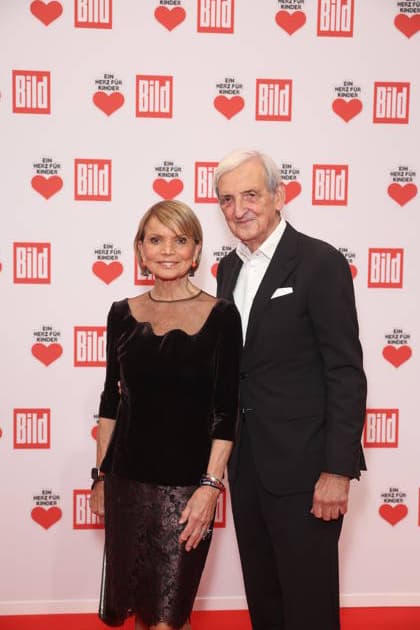 Donation gala Ein Herz für Kinder 2025 Uschi Glas and Dieter Hermann at the TV donation gala Ein Herz für Kinder at Studio Adlershof on 06 12 2025 in Berlin Copyright: xEventpressxKochanx