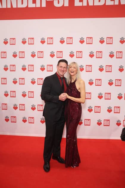 Donation gala Ein Herz für Kinder 2025 Matthias Steiner and Inge Posmyk at the TV donation gala Ein Herz für Kinder at Studio Adlershof on 06 12 2025 in Berlin Copyright: xEventpressxKochanx
