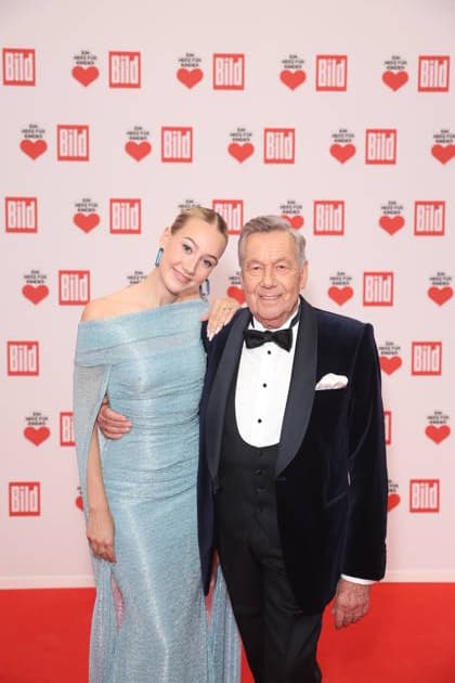 Donation gala Ein Herz für Kinder 2025 Annalena Keiler daughter Roland Kaiser and Roland Kaiser at the TV donation gala Ein Herz für Kinder at Studio Adlershof on 06 12 2025 in Berlin Copyright: xEventpressxKochanx