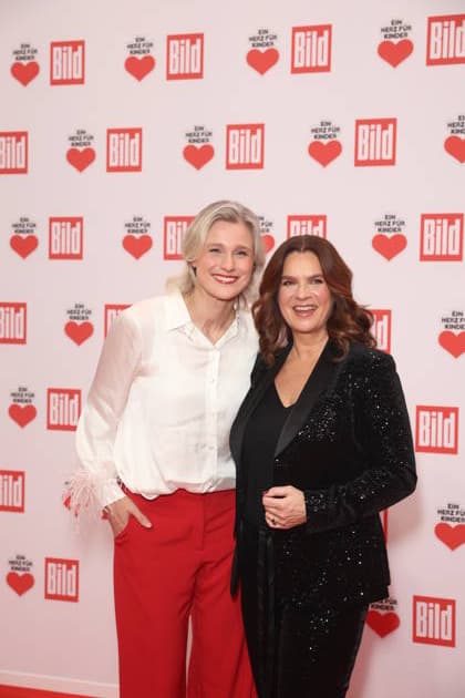 Donation gala A Heart for Children 2025 Britta Heidemann and Katarina Witt at the TV donation gala A Heart for Children at Studio Adlershof on 06 12 2025 in Berlin Copyright: xEventpressxKochanx