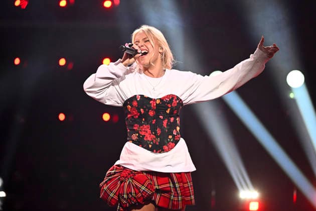 STOCKHOLM, SWEDEN 20251206 Nicolina Mercedes Brandström performs laten Beautiful things by Benson Boone during the final of Idol 2025 STOCKHOLM SWEDEN x10060x  Copyright: xHenrikxMontgomery TTx IDOL 2025 iPyF8LJJBeQ