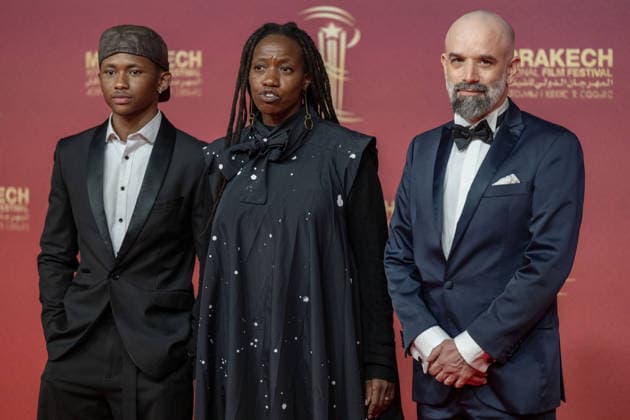 22nd International Marrakech Film Festival MARRAKECH, MOROCCO – DECEMBER 6: South African singer-songwriter Ntobeko Sishi (L) and South African director Zamo Mkhwanazi (C) attend the closing ceremony of the 22nd International Marrakech Film Festival on December 6, 2025, in Marrakech, Morocco. Abu Adem Muhammed Anadolu Marrakech Morocco. Editorial use only. Please get in touch for any other usage.  Copyright: x2025xAnadoluxAbuxAdemxMuhammedx