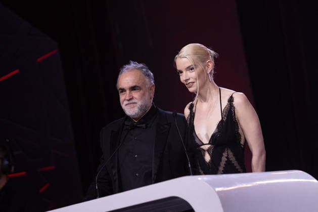 22nd Marrakech International Film Festival Day 9 nb Anya Taylor-Joy, Karim Ainouz attends the closing ceremony during day 9 of the 22nd Marrakech International Film Festival on December 06, 2025 in Marrakech, Maroc. Photo by Nasser Berzane ABACAPRESS.COM Marrakech  Copyright: xBerzanexNasser ABACAx