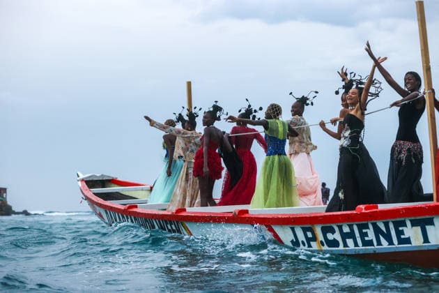 23rd Dakar Fashion Week held on fishing boats DAKAR, SENEGAL – DECEMBER 6: Models showcase designs aboard fishing boats off Ngor Island during the 23rd Dakar Fashion Week, organized by Senegalese-French designer Adama N’Diaye, founder of the brand Adama Paris, on December 6, 2025, in Dakar, Senegal. Cem Ozdel Anadolu Dakar Senegal. Editorial use only. Please get in touch for any other usage.  Copyright: x2025xAnadoluxCemxOzdelx