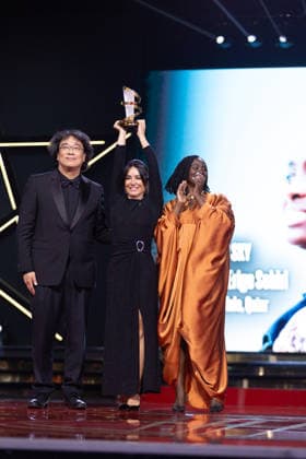 22nd Marrakech International Film Festival Day 9 nb Bong Joon-ho, Aissa Maiga and Erige Sehiri attends the closing ceremony during day 9 of the 22nd Marrakech International Film Festival on December 06, 2025 in Marrakech, Maroc. Photo by Nasser Berzane ABACAPRESS.COM Marrakech  Copyright: xBerzanexNasser ABACAx