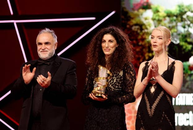 Karim Aïnouz, Jihan Kikhia, Prix du Jury and Anya Taylor Joy at the closing ceremony of the 22nd Marrakech International Film Festival, Morocco, on December 6, 2025 Dominique Jacovides Bestimage Closing ceremony of the 22nd Marrakech International Film Festival, Morocco, on December 6, 2025 Marrakech Maroc  Copyright: xDOMINIQUExJACOVIDESx xBESTIMAGExDOMINIQUExJACOVIDESx xBESTIMAGEx