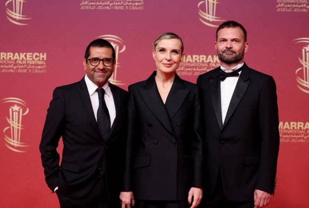 Ali Hajji, General coordinator at FFIFM, Mélita Toscan du Plantier and Artistic Director at FFIFM, Remi Bonhomme au photocall de la cérémonie de clôture de la 22ème édition du Festival International du Film de Marrakech, Maroc, le 6 décembre 2025 Dominique Jacovides Bestimage Photocall Closing ceremony of the 22nd Marrakech International Film Festival, Morocco, on December 6, 2025 Marrakech Maroc  Copyright: xDOMINIQUExJACOVIDESx xBESTIMAGExDOMINIQUExJACOVIDESx xBESTIMAGEx