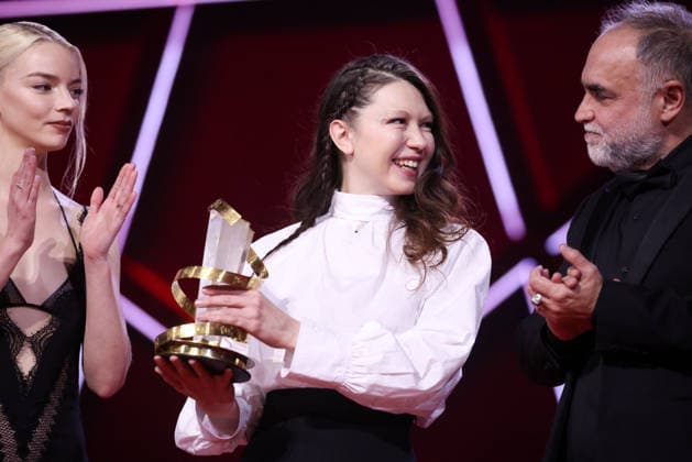 L R Anya Taylor Joy, Vladlena Sandu and Karim Aïnouz are seen on stage after receiving the Jury Prize Award for the film Memory during the Closing Ceremony during the 22nd Marrakech International Film Festival Marrakech, Morocco 06 12 2025 451320 2025 12 06 MARRAKECH Morocco  Copyright: xRomualdxMeigneuxx xStarfacex STAR_451320_098
