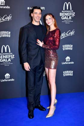 Diego Pooth with girlfriend Louisa Büscher at the 20 McDonald s Benefit Gala in aid of the McDonald s Childrens Aid Foundation at the Eisbach Studios in Munich, 06 12 2025 Foto:xB.xInsingerx xFuturexImagex mcdonalds_5305